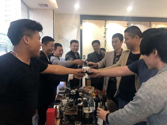 陶瓷一線宅男午夜必看视频污APP下载 宅男视频APP在线观看陶瓷磚 中山古鎮300平專賣店開業盛典圓滿成功