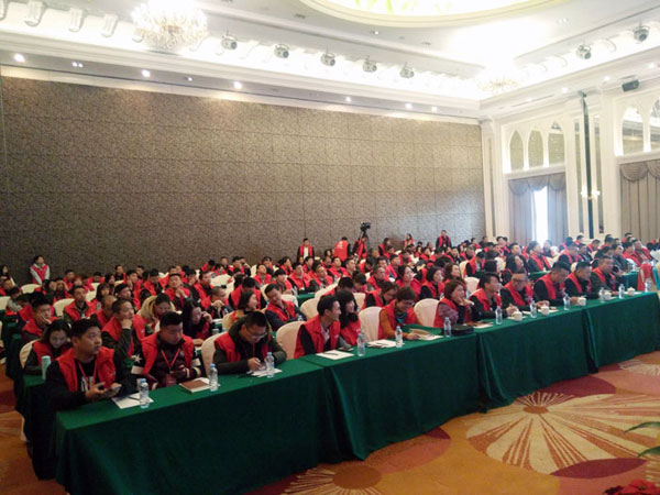 宅男视频APP在线观看陶瓷磚“大格局·大趨勢·大變革”2018年度經銷商峰會精彩回顧
